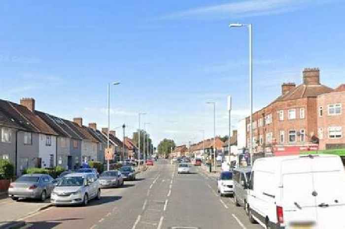 Major Dagenham road shuts for hours after police chase ended with car smashing into stationary cars