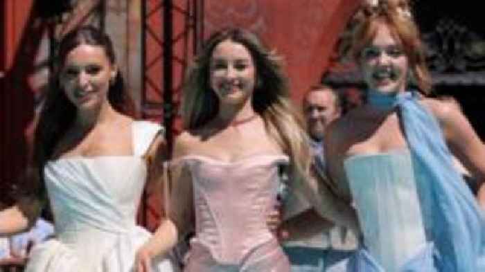 UK Eurovision hopefuls ready to 'put on a show'