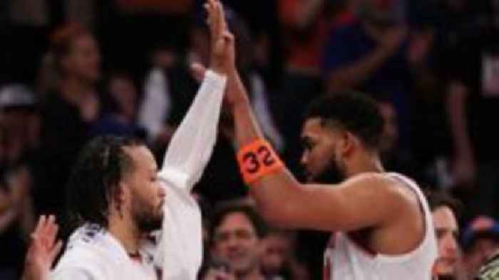 Knicks crush Celtics to reach Conference Finals