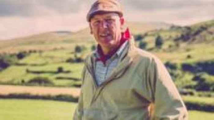 Gareth Wyn Jones: 'Y straen sy' tu ôl i feddwl rhywun'