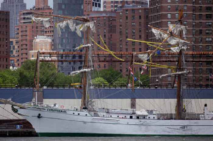 Mexican Navy sailors prepared high-flying farewell display before fatal Brooklyn Bridge crash