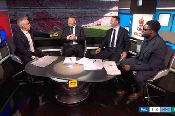 Gary Lineker savages Wayne Rooney's coaching career live on air during FA Cup final