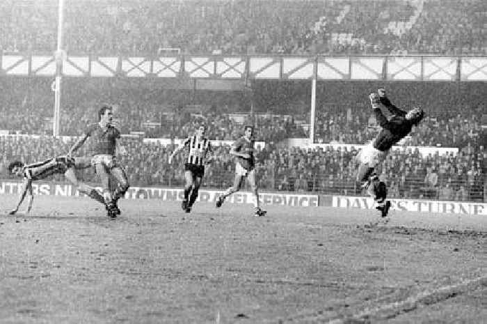 The Golden Goodison Park moment Grimsby Town fans will never forget as Everton stadium bows out