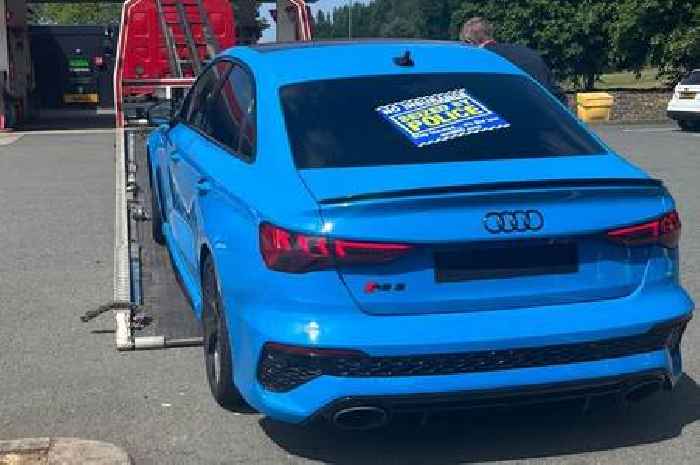 Blundering driver attracts police attention - now he's 'waiting for taxi home'