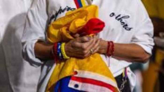 US Supreme Court lets Trump end deportation protections for some Venezuelans