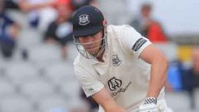 Green keeps cool to take Gloucs to win over Kent