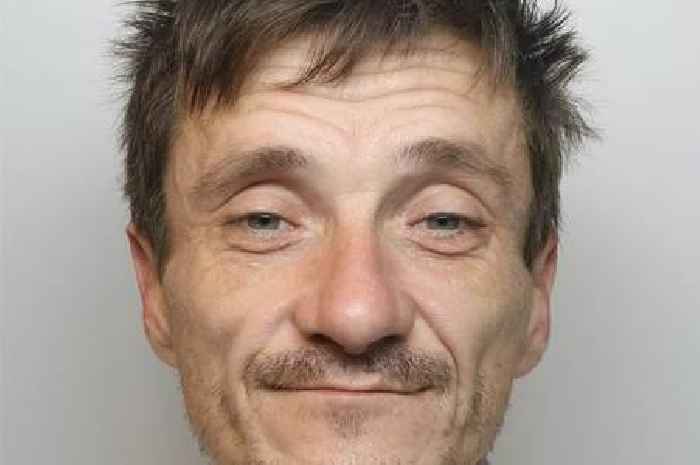 Knifeman jailed after telling Co-op staff 'I'm going to do you in'