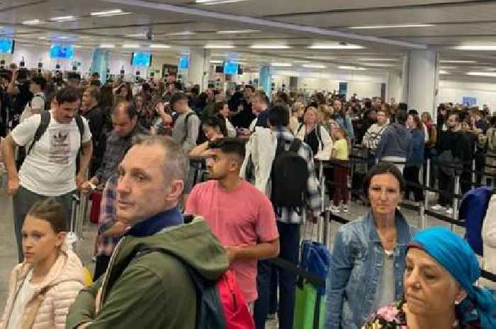 DWP warns people on benefits breaking holiday rule could cost £3,900 each