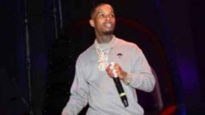 Drake pushes for Tory Lanez to be pardoned after prison attack