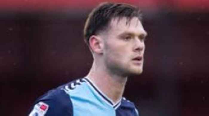 Wycombe offer Low new deal as Vokes departs