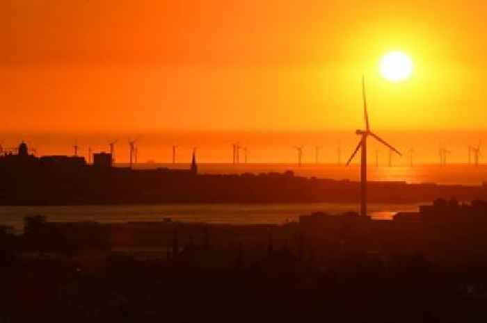 UK faces 25C mini-heatwave next week with six counties in England roasted