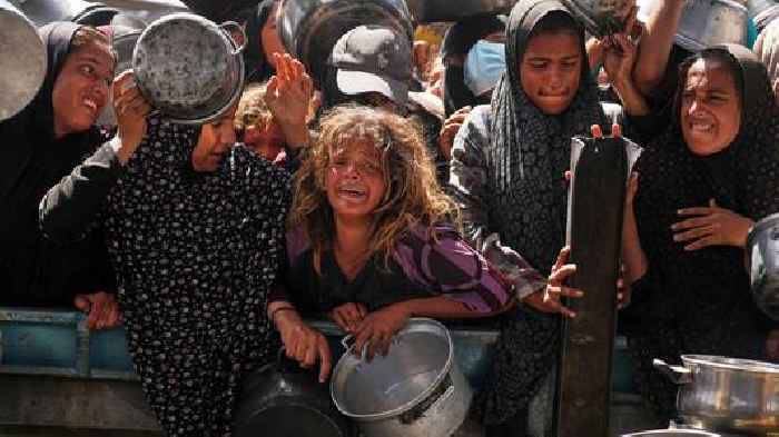 British doctor in Gaza describes horror as people starve - and tells world leaders to 'do something'