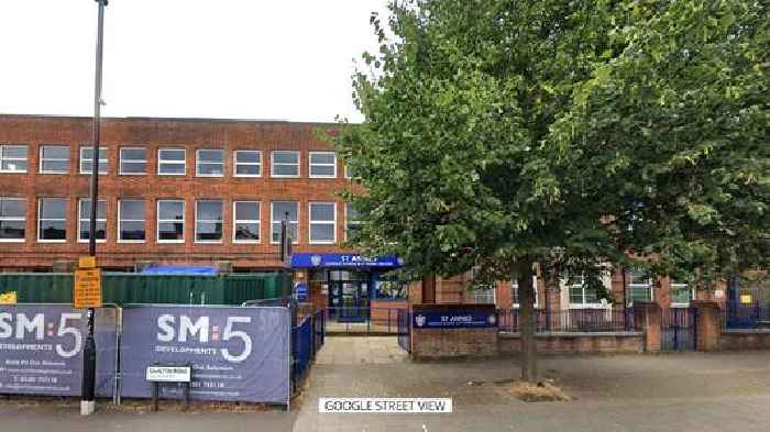 Former teacher charged with sexual offences against teenage girls