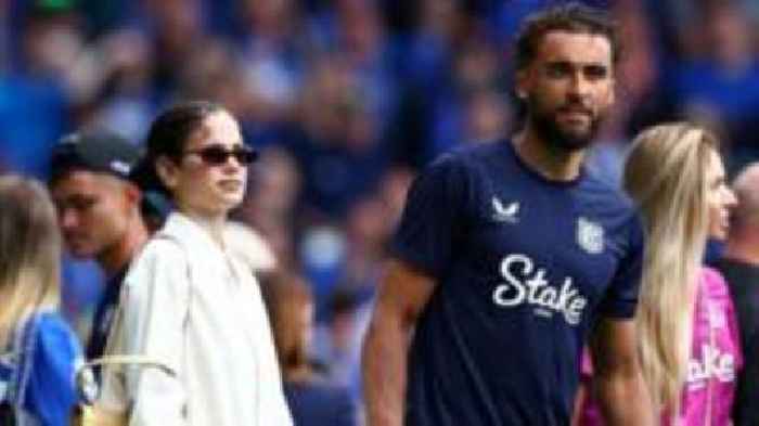 Everton condemn online abuse of Calvert-Lewin's wife
