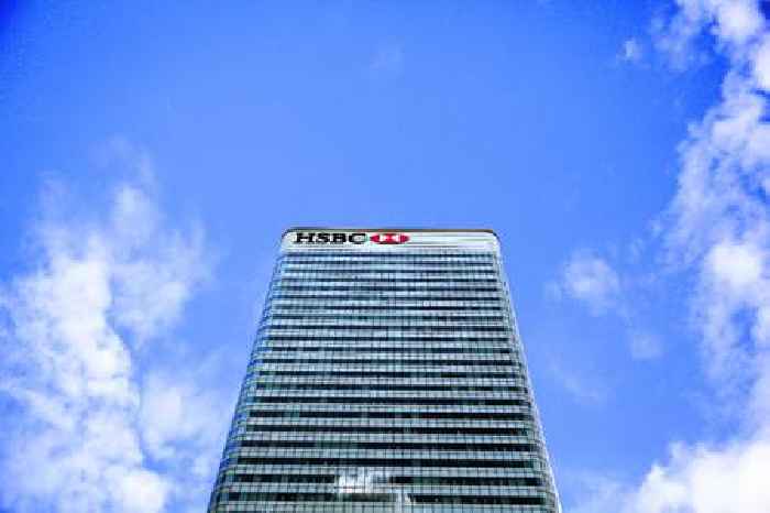 HSBC UK to slash bonuses for staff not turning up to office