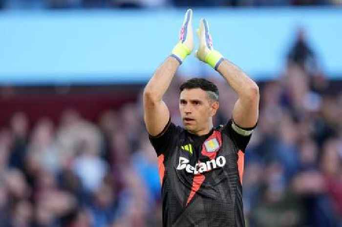 Man Utd receive Emi Martinez transfer response as Aston Villa deal 'no-brainer'