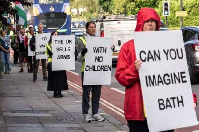 Gaza vigil halts traffic as Bath campaigners list 16,000 child deaths