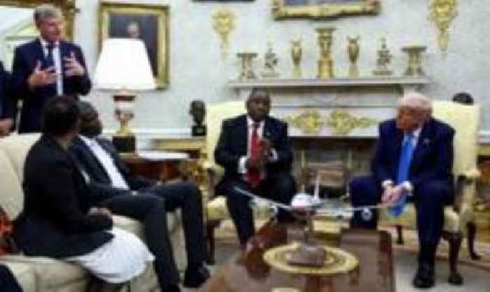 Trump ambushes S African leader with claim of Afrikaners being 'persecuted'