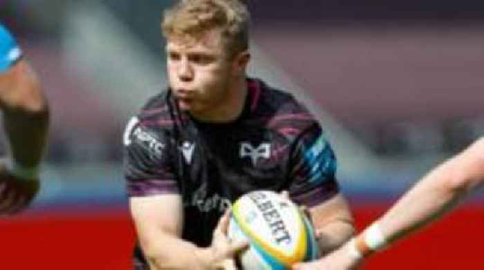 Centre Williams signs new Ospreys deal