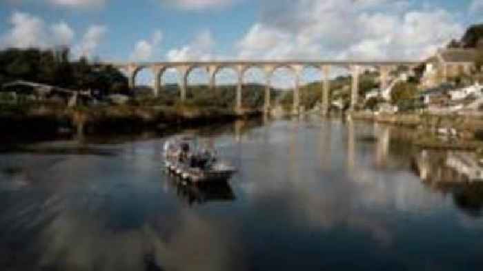 One of England's oldest ferry services resumes