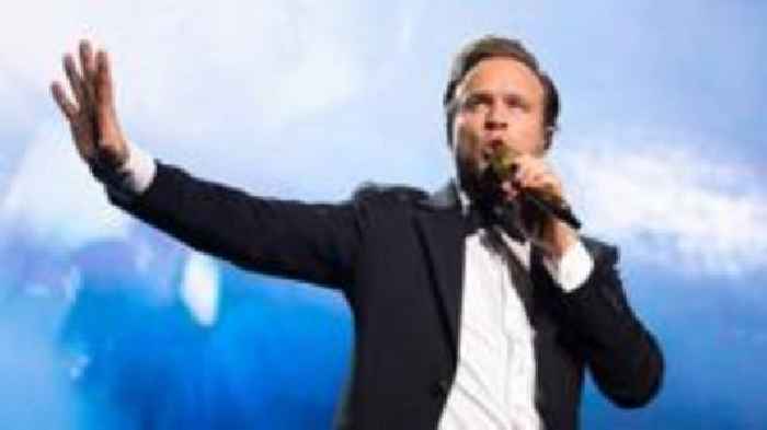 Olly Murs pulls plug on Glasgow show in stage walk-off