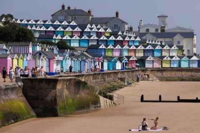 UK faces 27C mini-heatwave 'within a fortnight' which will roast England for 'nine days'