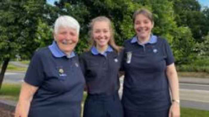 Daughter, mother and grandmother achieve gold DofE