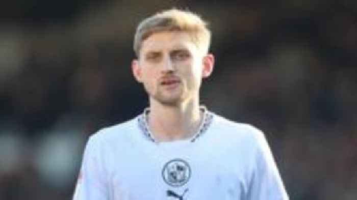 Tranmere sign former Port Vale defender Smith
