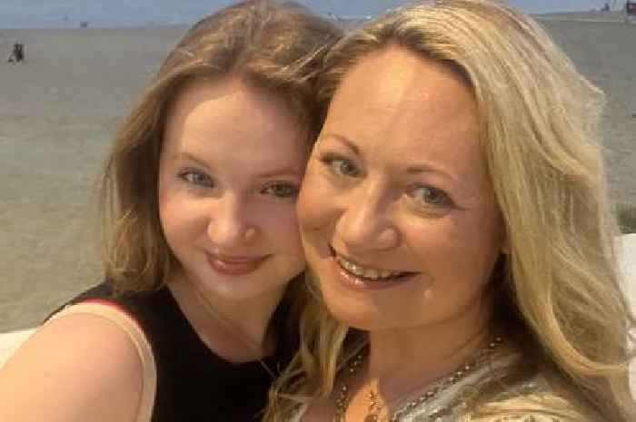 Teen told she had anxiety collapsed and 'died' in front of schoolmates