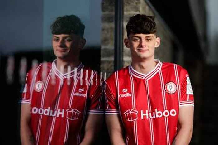 Bristol City confirm Seb Palmer-Houlden departure as striker to complete move to League Two club