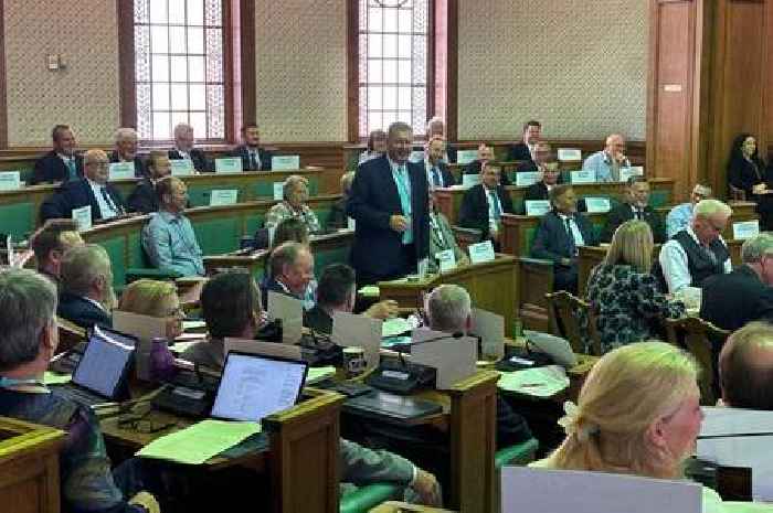 New Lincolnshire County Council leader elected as list of cabinet members confirmed