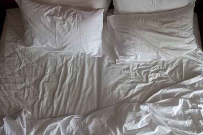 How to keep bed sheets feeling and smelling fresh between washes with 1 simple task