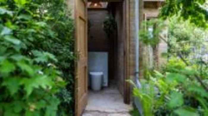 Off-grid toilet strikes gold at flower show