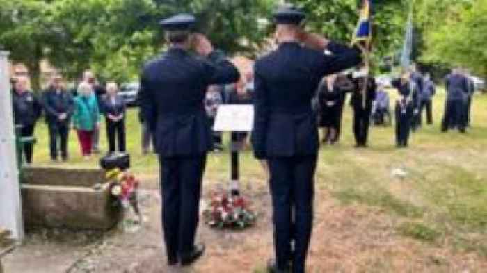 Plaque for Spitfire crash pilot unveiled