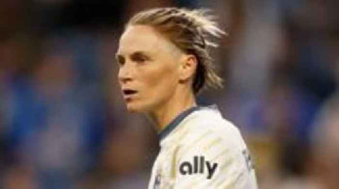 Fishlock returns from injury ahead of Wales duty