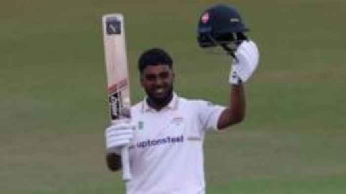 Ahmed & Hill tons put Leics in charge against Lancs