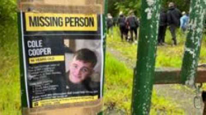 Family and friends lead search for missing Falkirk teenager