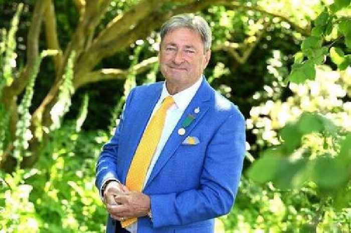 Alan Titchmarsh shares five garden shrubs to plant for colour 'all year round'