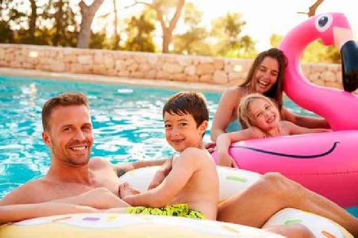 Lifeguard urges parents to do one thing before children go swimming to save lives