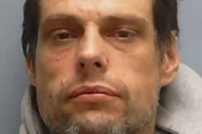 Warning given by police to anyone 'harbouring' man wanted in connection with Farnborough shoplifting