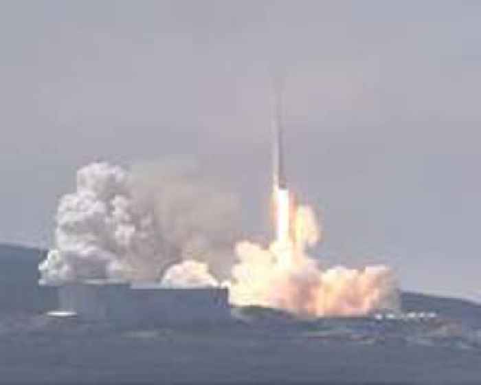 SpaceX sends up more Starlink satellites from California