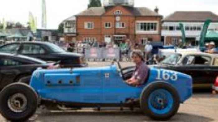 Driver dies at vintage sports car club race
