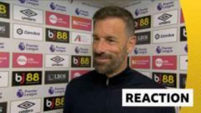 Van Nistelrooy 'open to conversation' about Leicester future