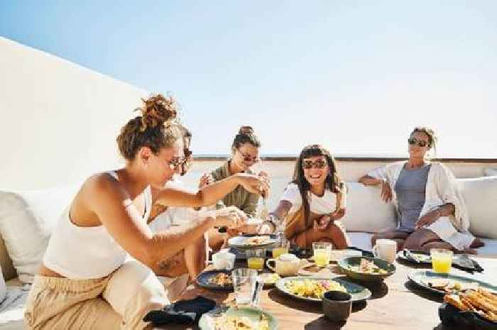Weight loss doctor's five foods for eating less and shedding pounds