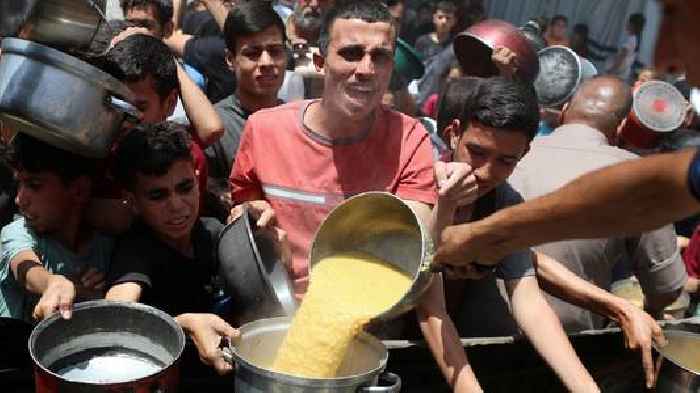 Gaza aid organisation boss quits over independence concerns