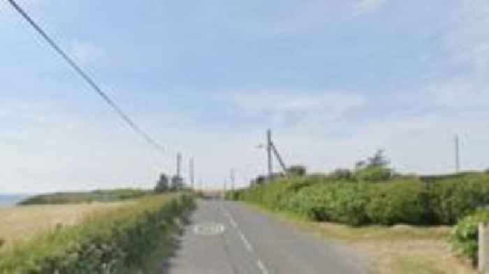 Girl, 8, taken to hospital after A747 crash