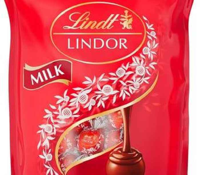 'Melt in your mouth' Lindt Lindor chocolate truffles are now over 20% off