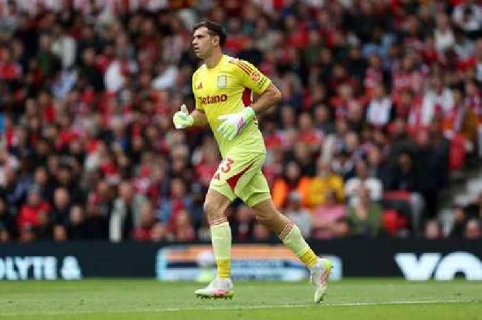 Emi Martinez spotted at airport as 'next destination' transfer claim made