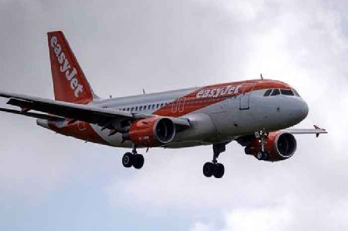 EasyJet mid-air drama as Manchester Airport flight in emergency landing