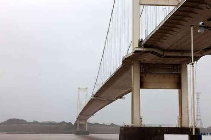Live updates as Severn Bridge shut completely due to high winds